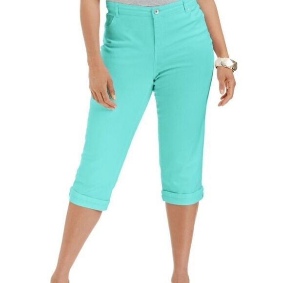 Style & Co. Denim Turquoise Capris - Picture 1 of 8